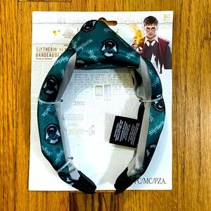 NWT Harry Potter Slytherin House Headband Green Silver Emblem Hogwarts